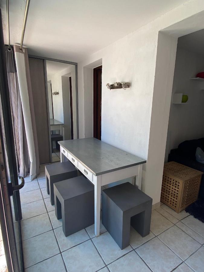 Logement Entier T2 Climatise, Parking Gratuit, Jardin, Plage A 2Min A Pied Sanary-sur-Mer Exterior photo